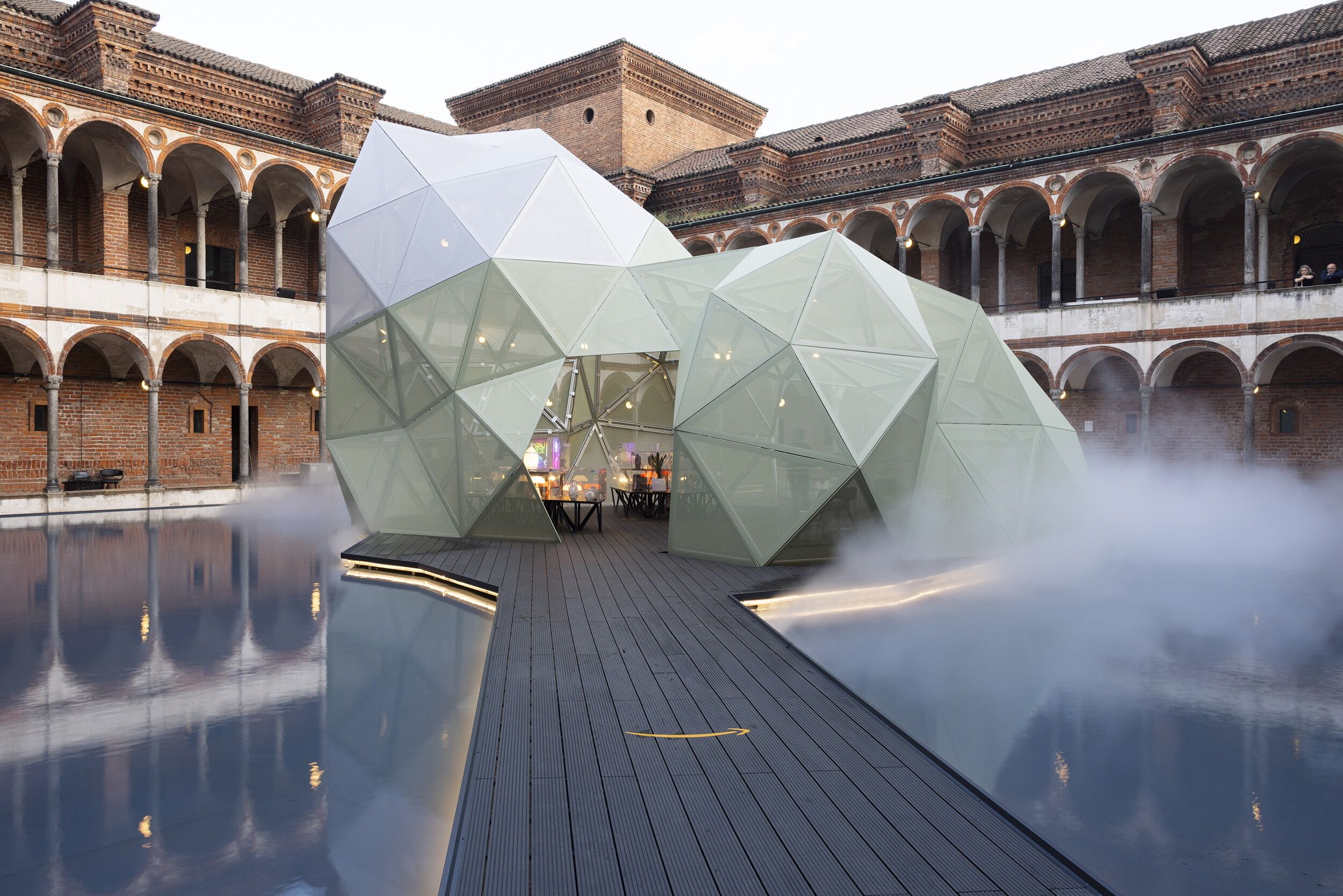 © Ufficio stampa  | Amazon, "The Amazing Walk": l'installazione è aperta a tutti e visitabile fino al 28 aprile presso il Cortile della Farmacia dell'Università degli Studi Milano