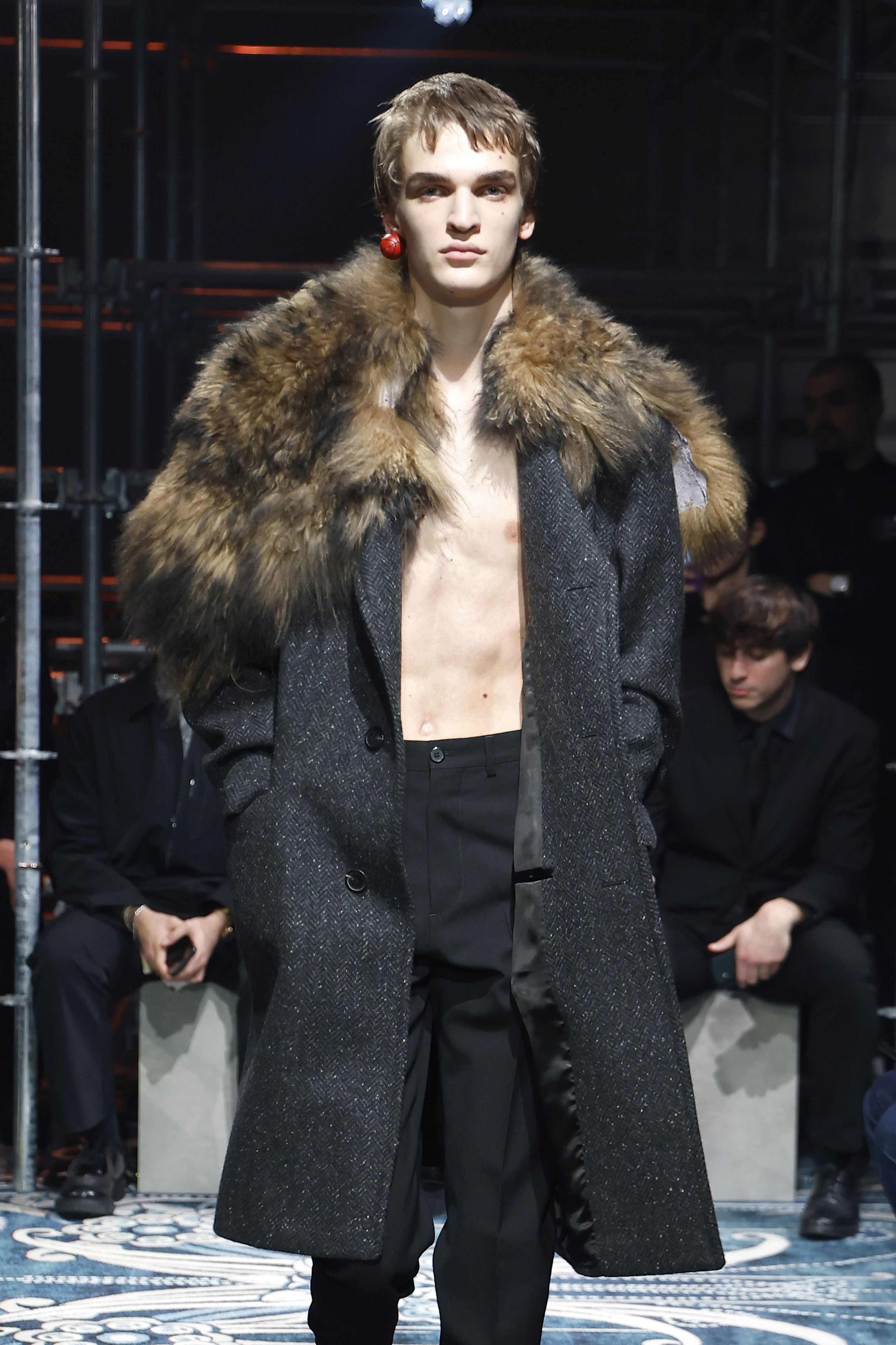 © Catwalk Pictures  | Prada, collezione uomo autunno inverno 2025