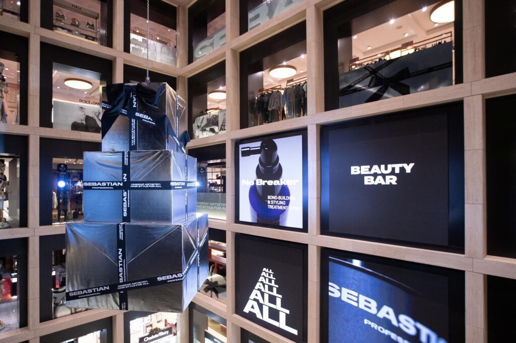 © Ufficio stampa | Stile e creatività, Sebastian Professional trasforma Rinascente Roma Via del Tritone