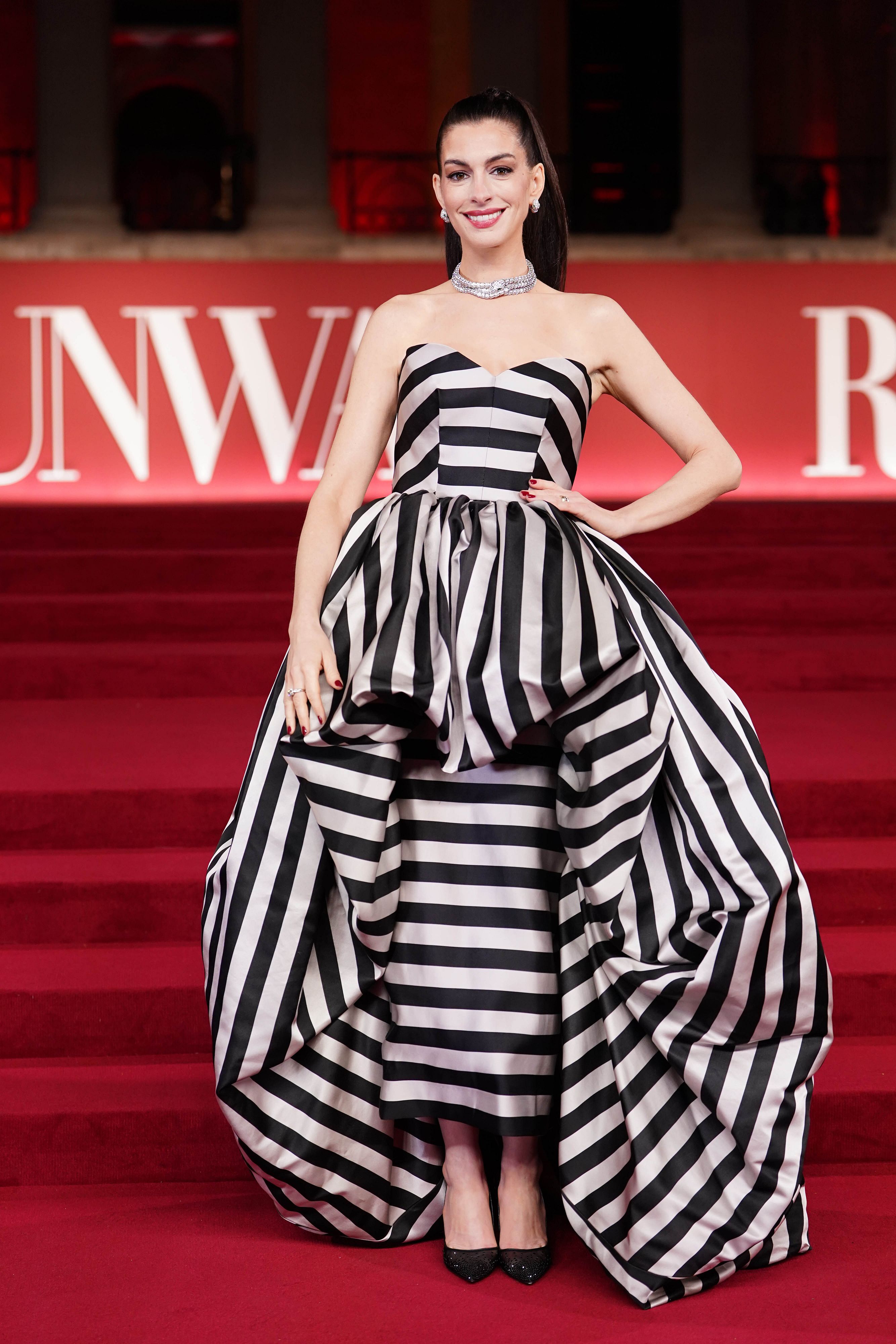 © IPA | Il Diavolo veste Prada 2, Anne Hathaway sul red carpet alla premiere europea a Londra