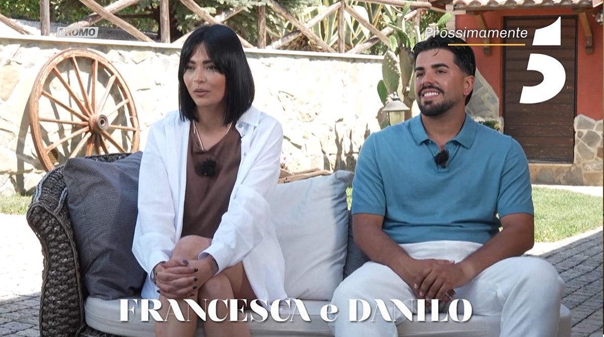 Temptation Island", il bagno in piscina tra Danilo e Giulia