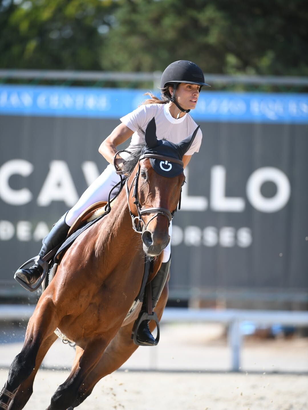 © Instagram |  Elisabetta Canalis a cavallo (Photo Credit: Arezzo Equestrian Centre)