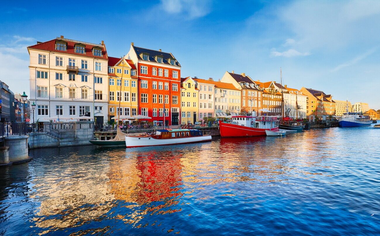 © Istockphoto | Copenaghen, l'antico porto di Nyhavn 