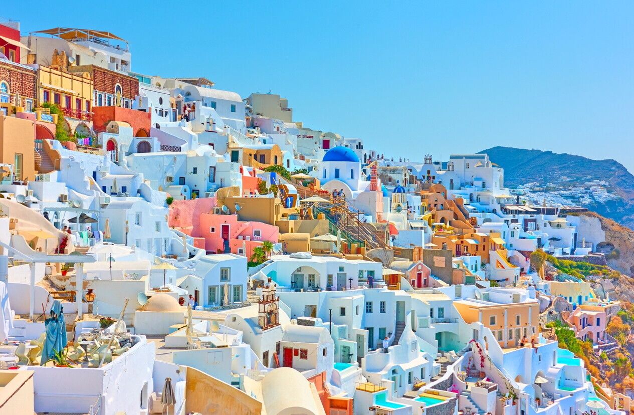 © Istockphoto |  Oia (Santorini, Grecia)  