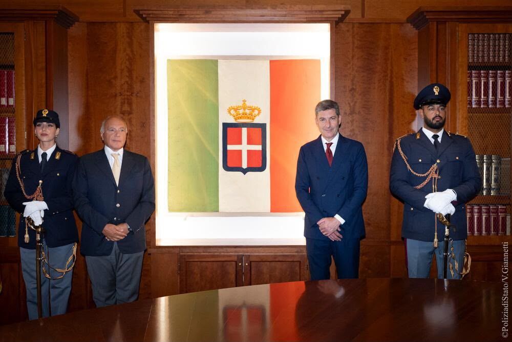© Polizia | A destra il Capo della polizia Vittorio Pisani, a sinistra il Vice Direttore della Pubblica Sicurezza il Prefetto Carmine Belfiore