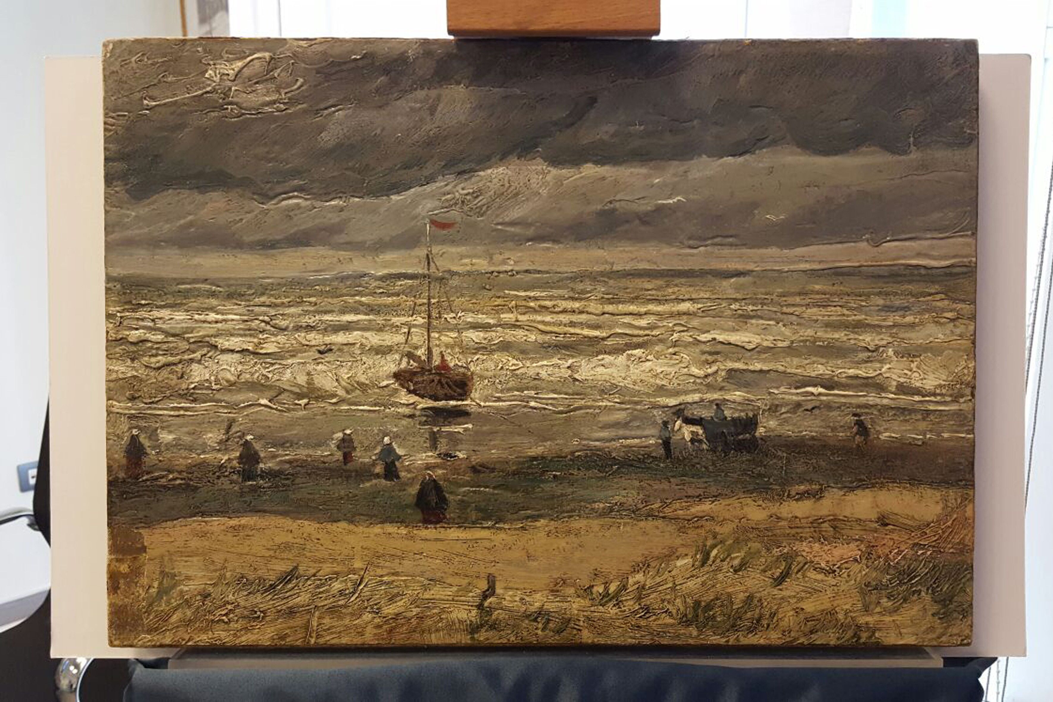 © Ansa | Uno dei due Van Gogh rubati nel 2002 ad Amsterdam: furono ritrovati 14 anni dopo