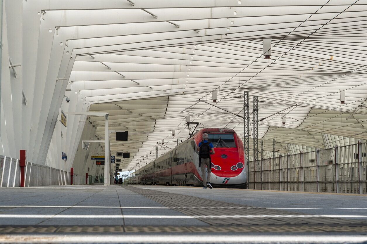 © Istockphoto|  Stazione di Reggio Emilia AV 