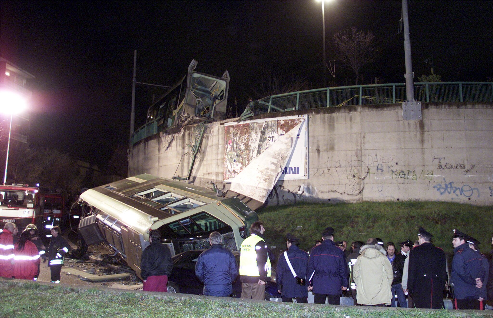 © Ansa| Tram deragliato e precipitato a Roma