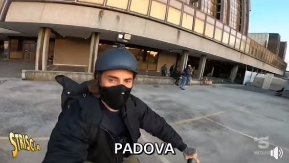 © Da video