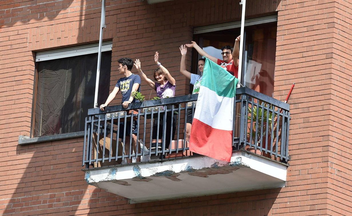   | Il 25 aprile festeggiato dai balconi di Torino