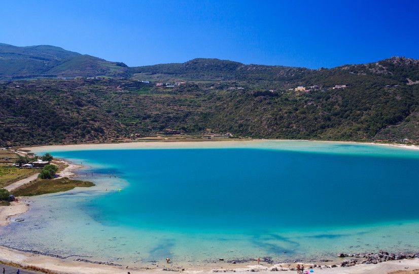 © Istockphoto  |  Cala Coticcio, Caprera, Sardegna 