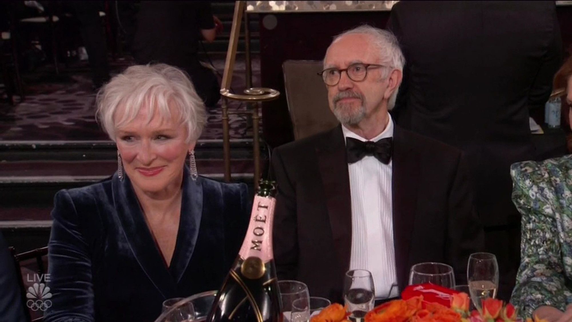 © IPA  | Glenn Close e Jonathan Pryce