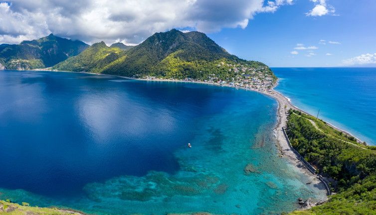 © istock  |  Per chi ama l’avventura: Dominica, Caraibi