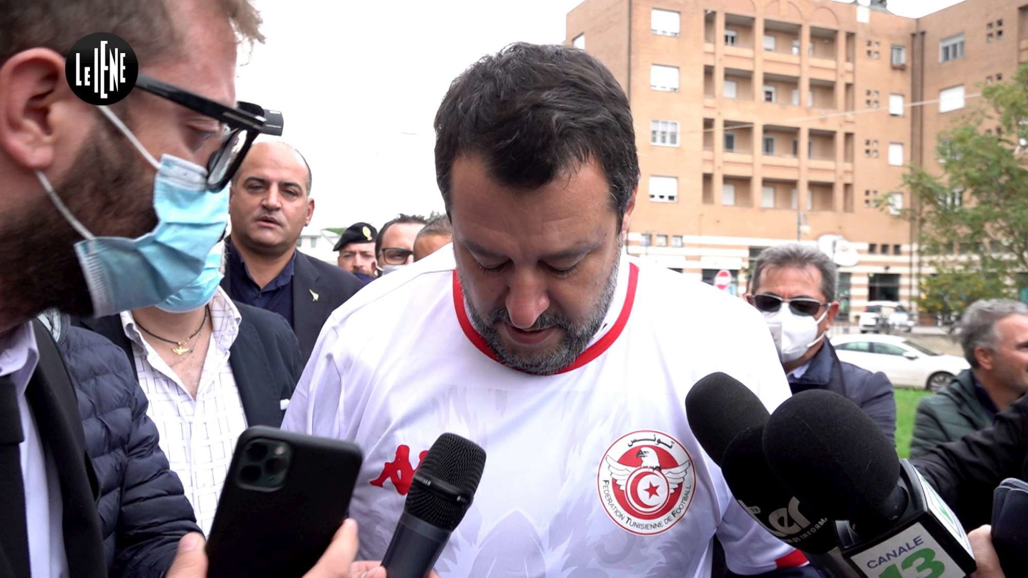 Ghali e Salvini fanno pace con una. maglietta Tgcom24