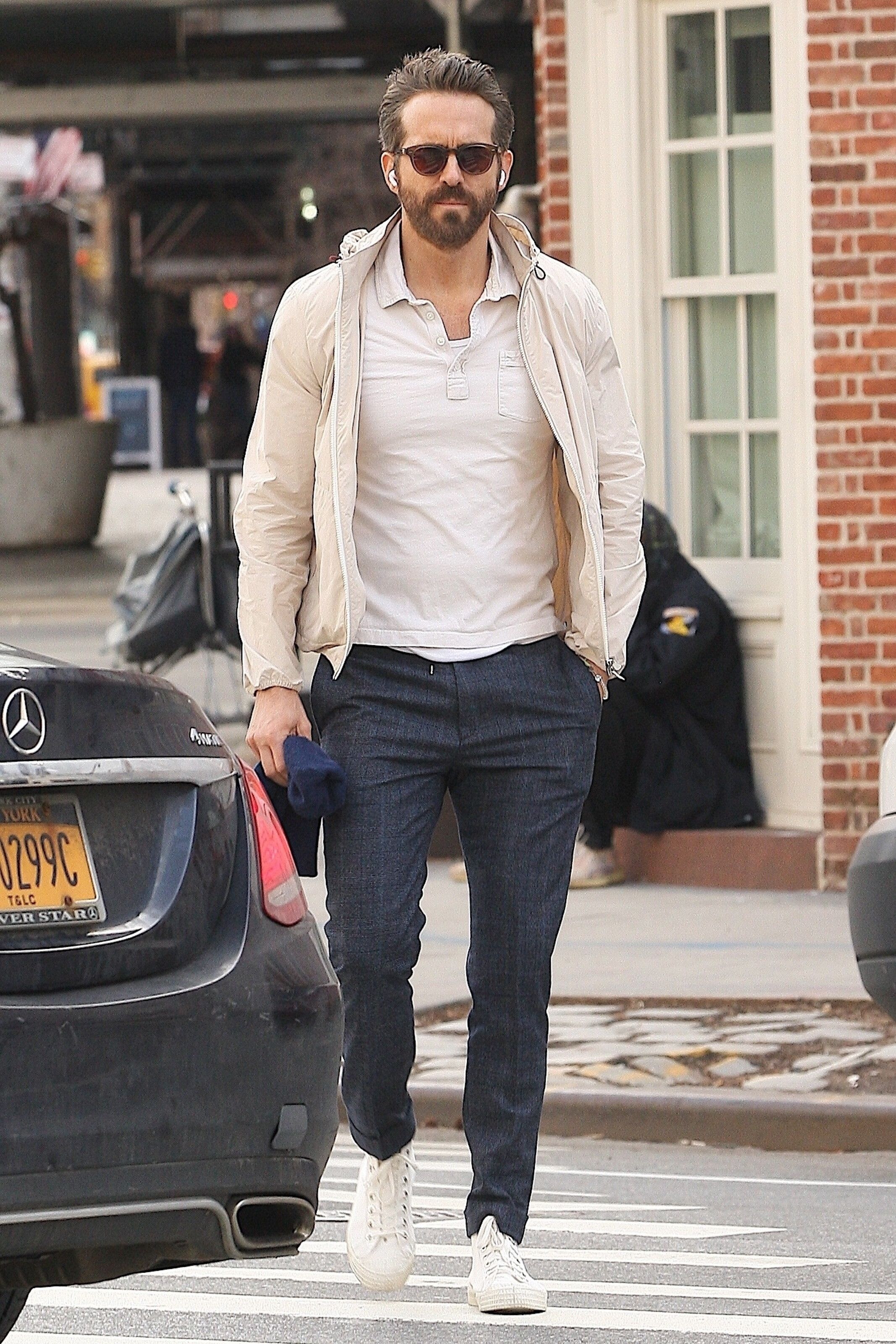 Ryan reynolds occhiali online
