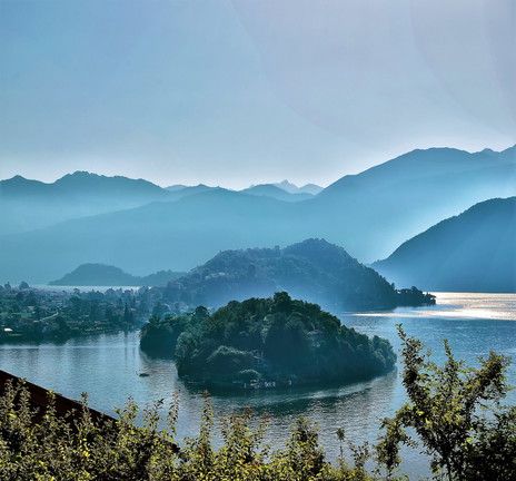 © Istockphoto  | Vista sul lago di Como e sull'Isola Comacina