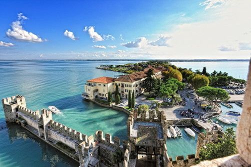 © Istockphoto  | Sirmione, la Rocca Scaligera