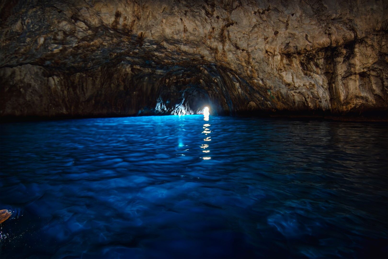 © Istockphoto  |  Grotta Azzurra, Capri  