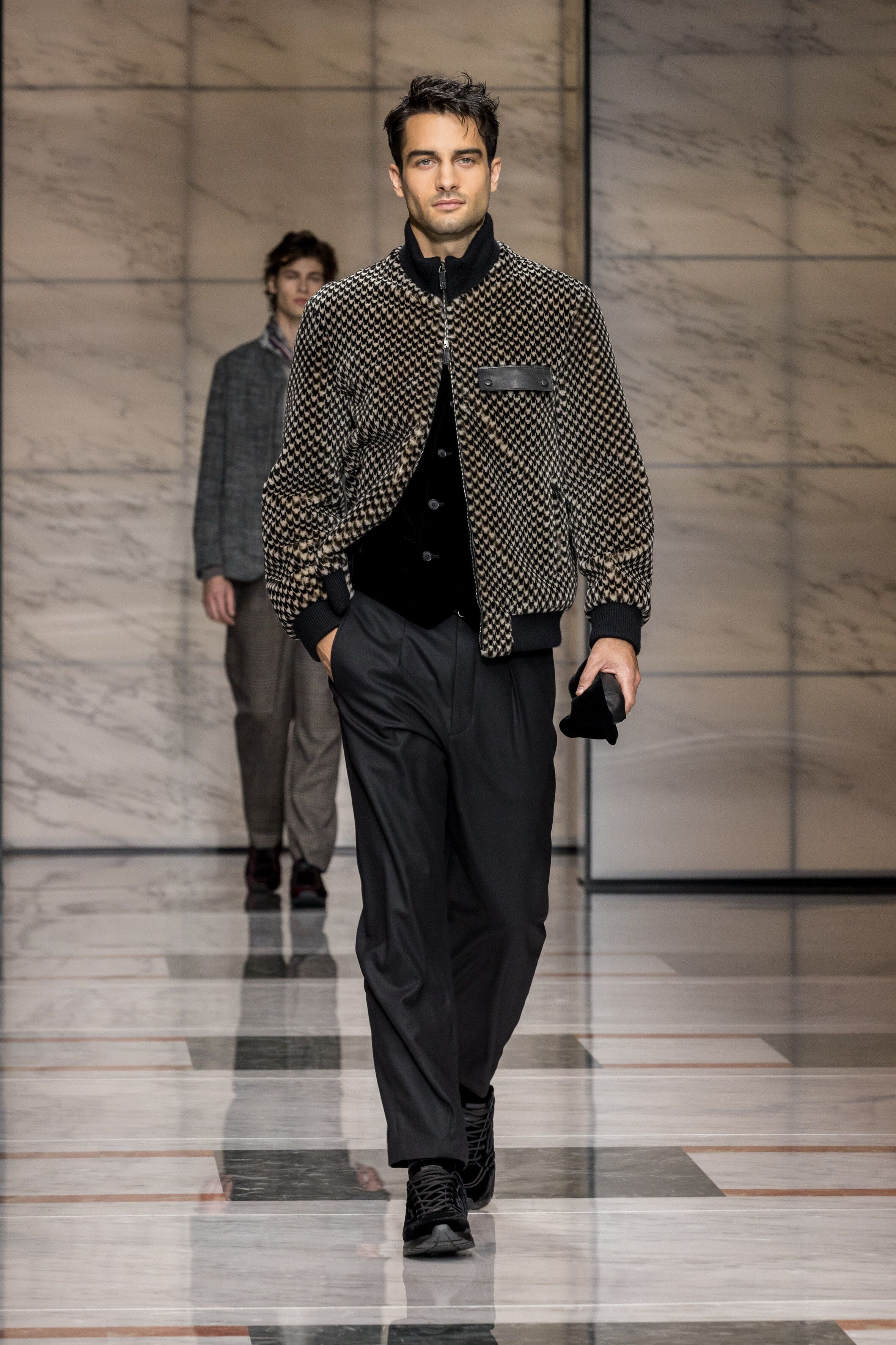 Milano Fashion Week Giorgio Armani uomini vestiti da uomini