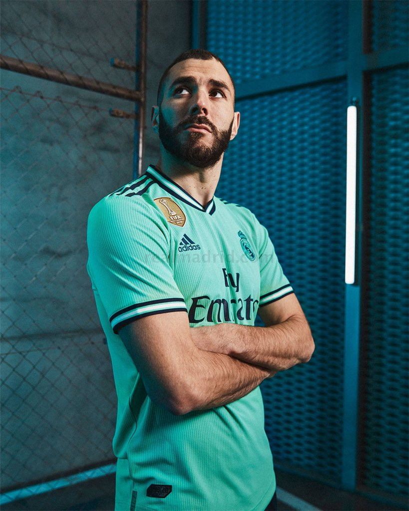 Il Real si colore di verde acqua ecco la terza maglia Sportmediaset