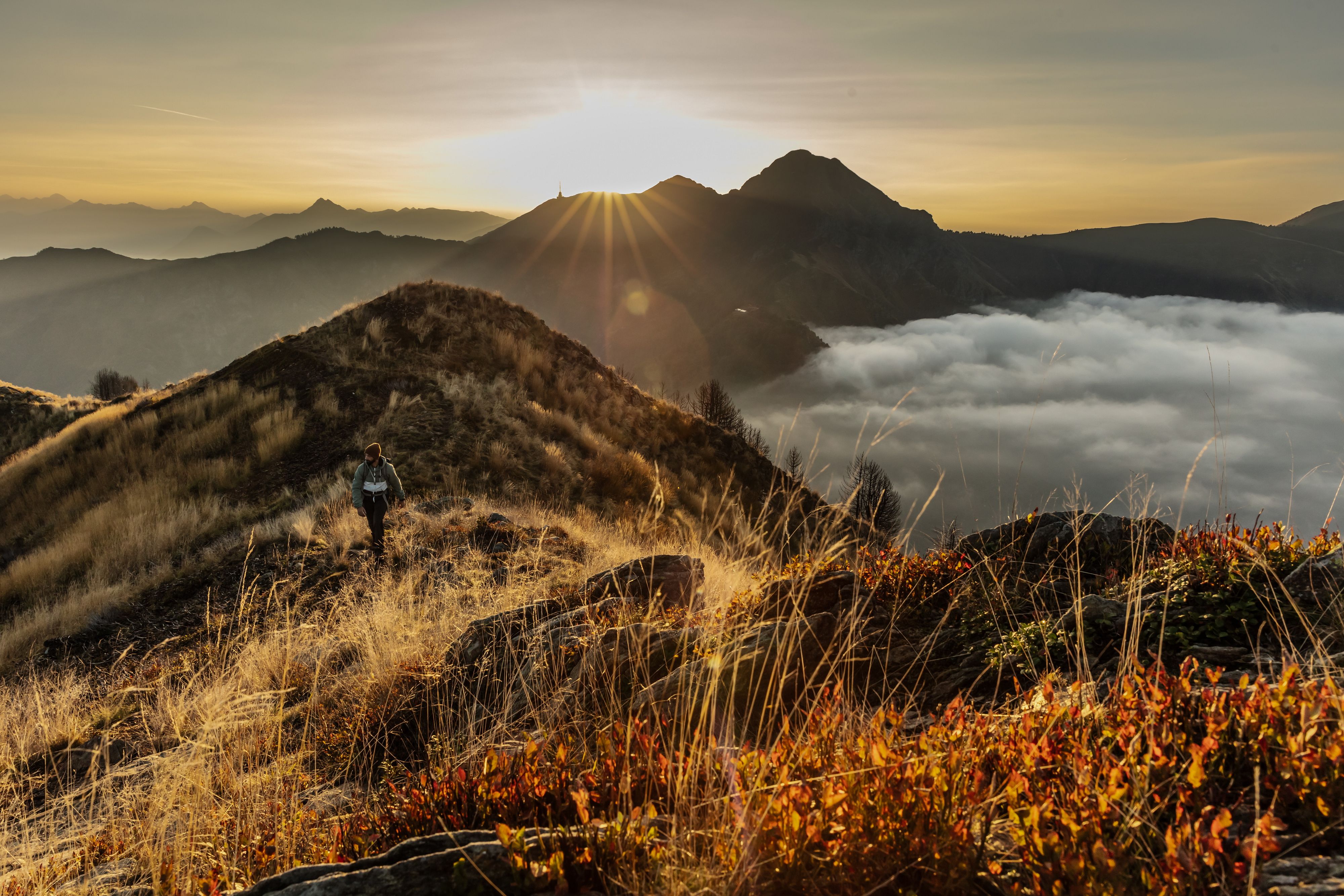 © Golden Trail Series Press Office