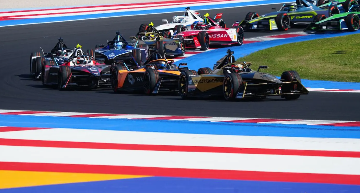 © FormulaE