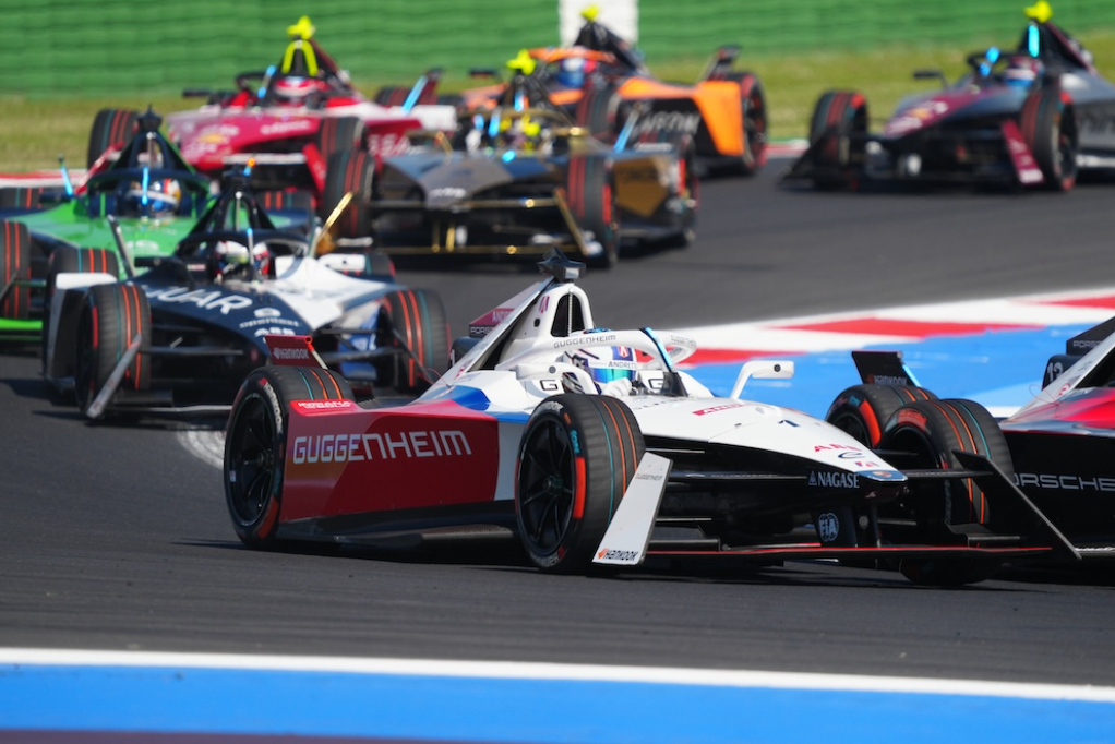 © FormulaE