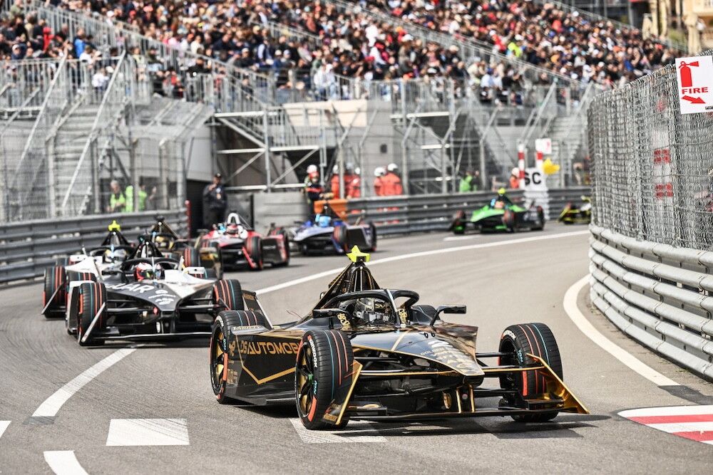 © FormulaE