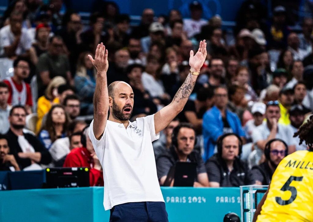 © FIBA