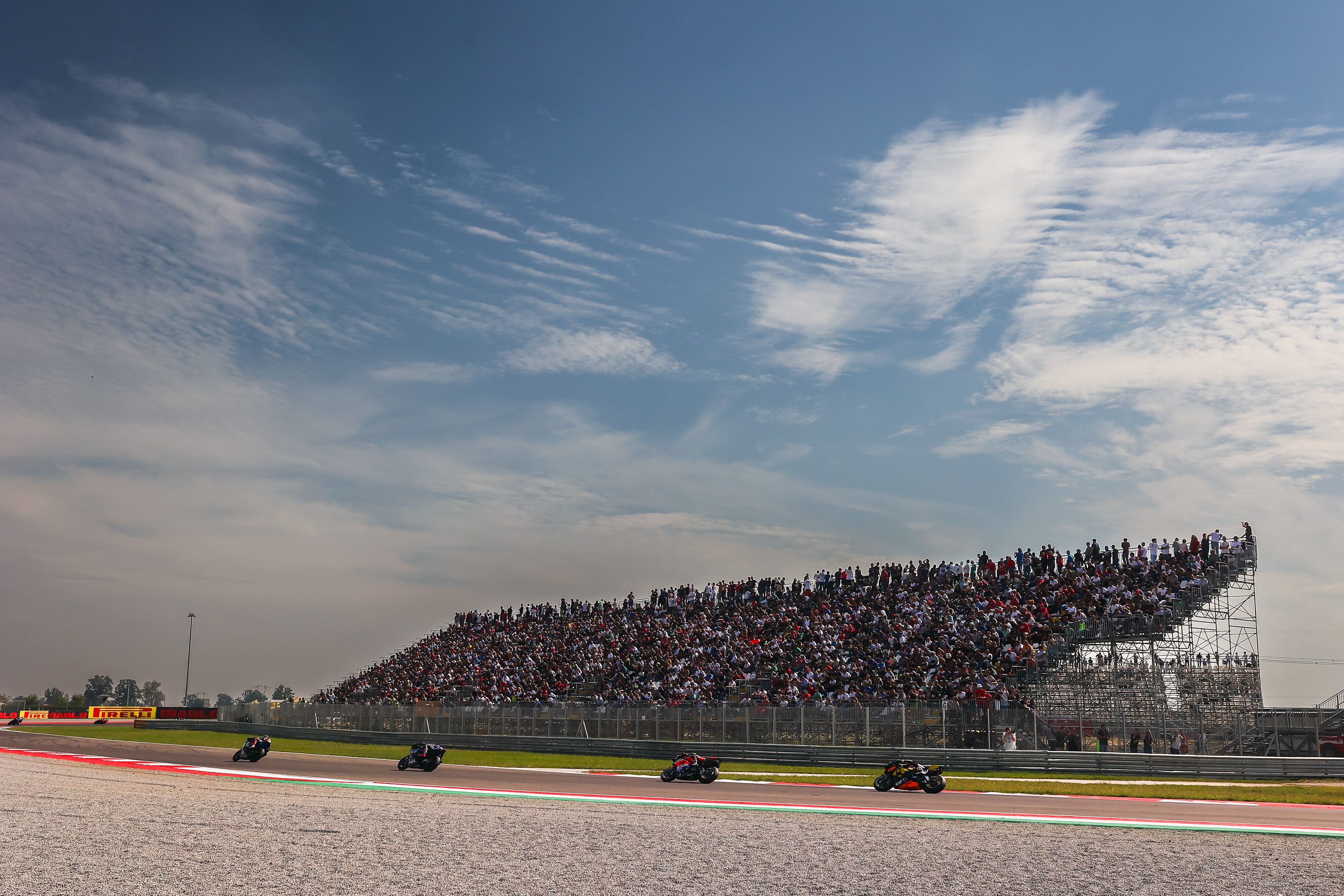 © Dorna