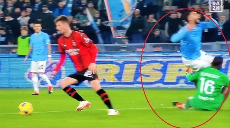 © DAZN