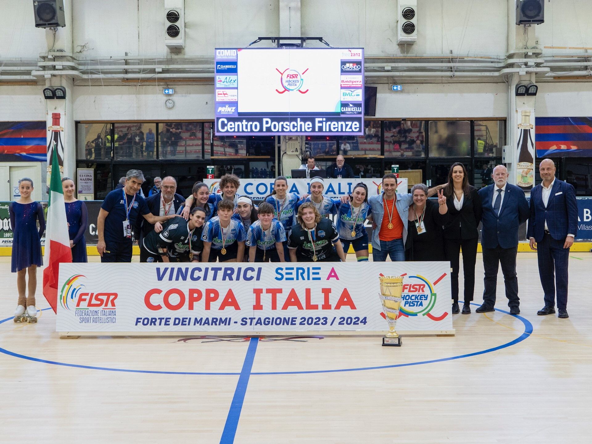 © ferazione hockey pista