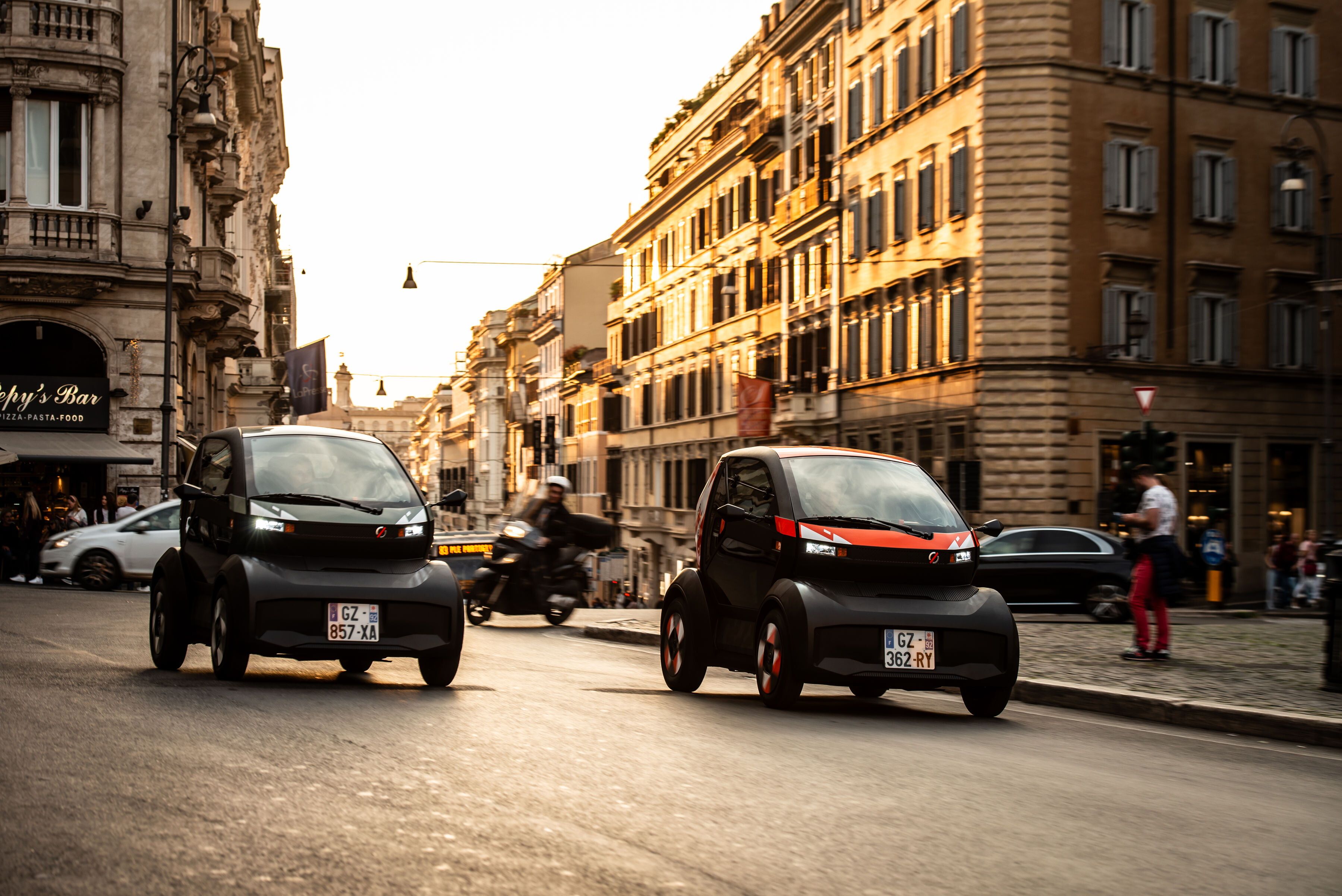 Mobilize presenta i suoi due quadricicli elettrici