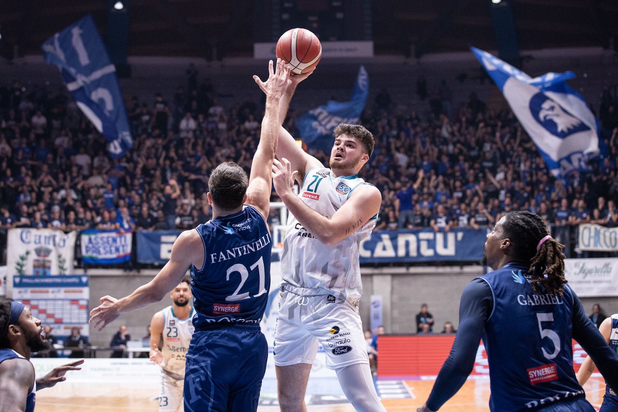 © pallacanestrocantu.com