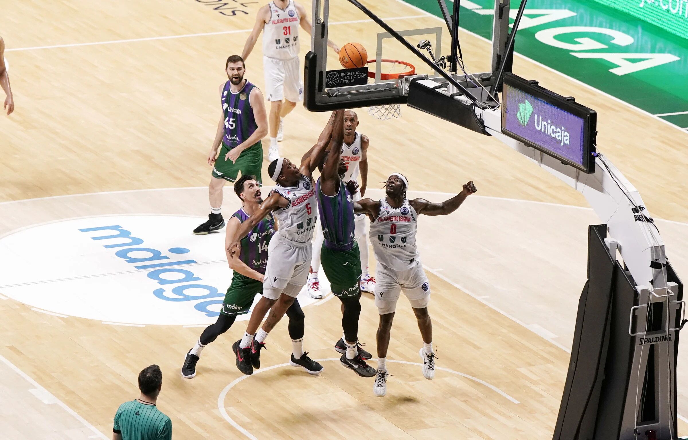 © FIBA