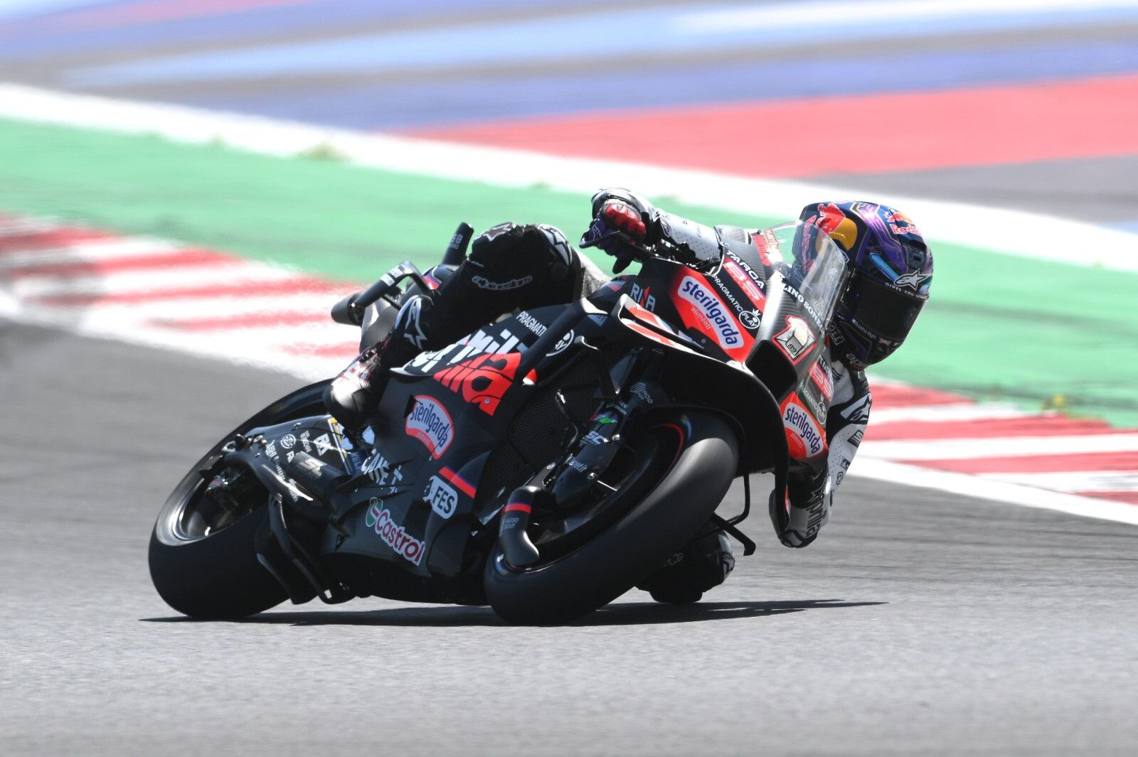 © Aprilia Racing Press Office