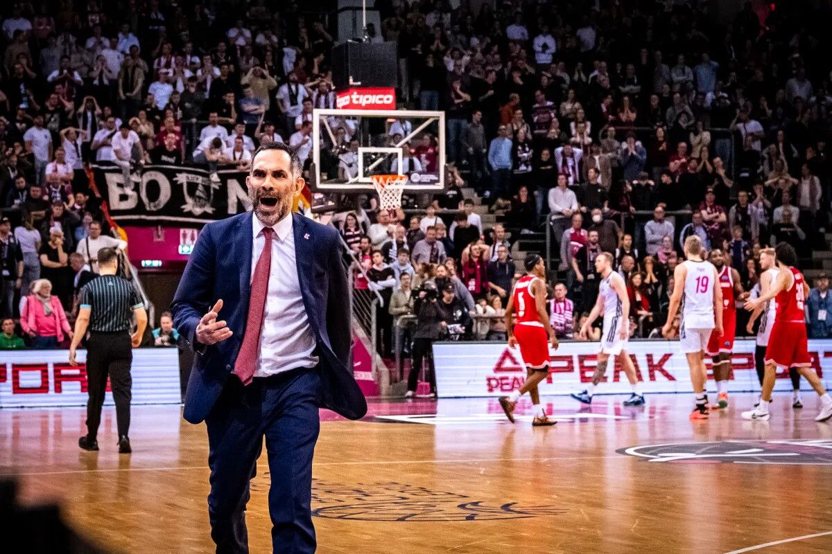 © FIBA