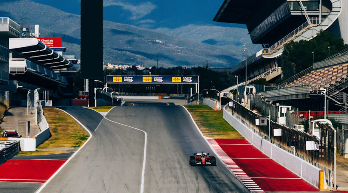 © f1.com