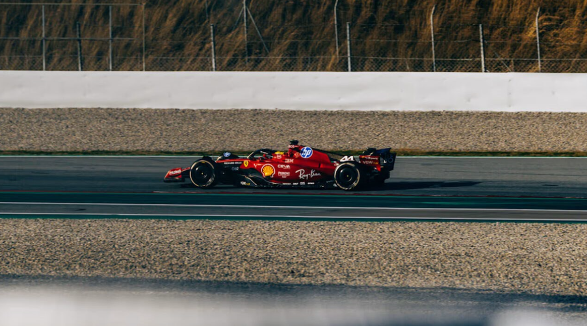 © f1.com