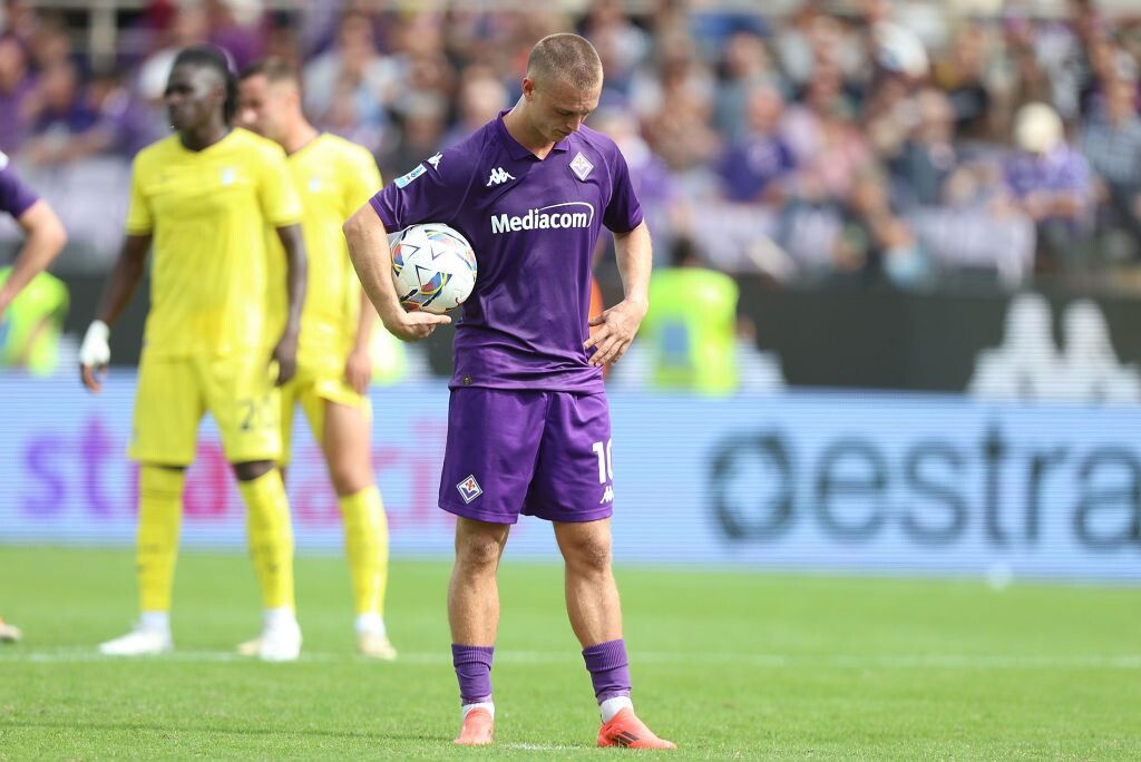 © Getty Images  | 22 settembre 2024, Fiorentina-Lazio 2-1: dopo un primo rigore segnato da Gudmundsson, Kean chiede di lasciargli tirare il secondo ma l'ex Genoa dice no. Gudmundsson poi segna