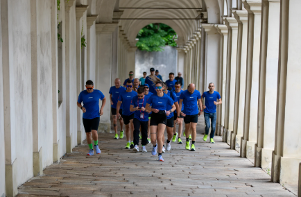 © Brooks Running Press Office