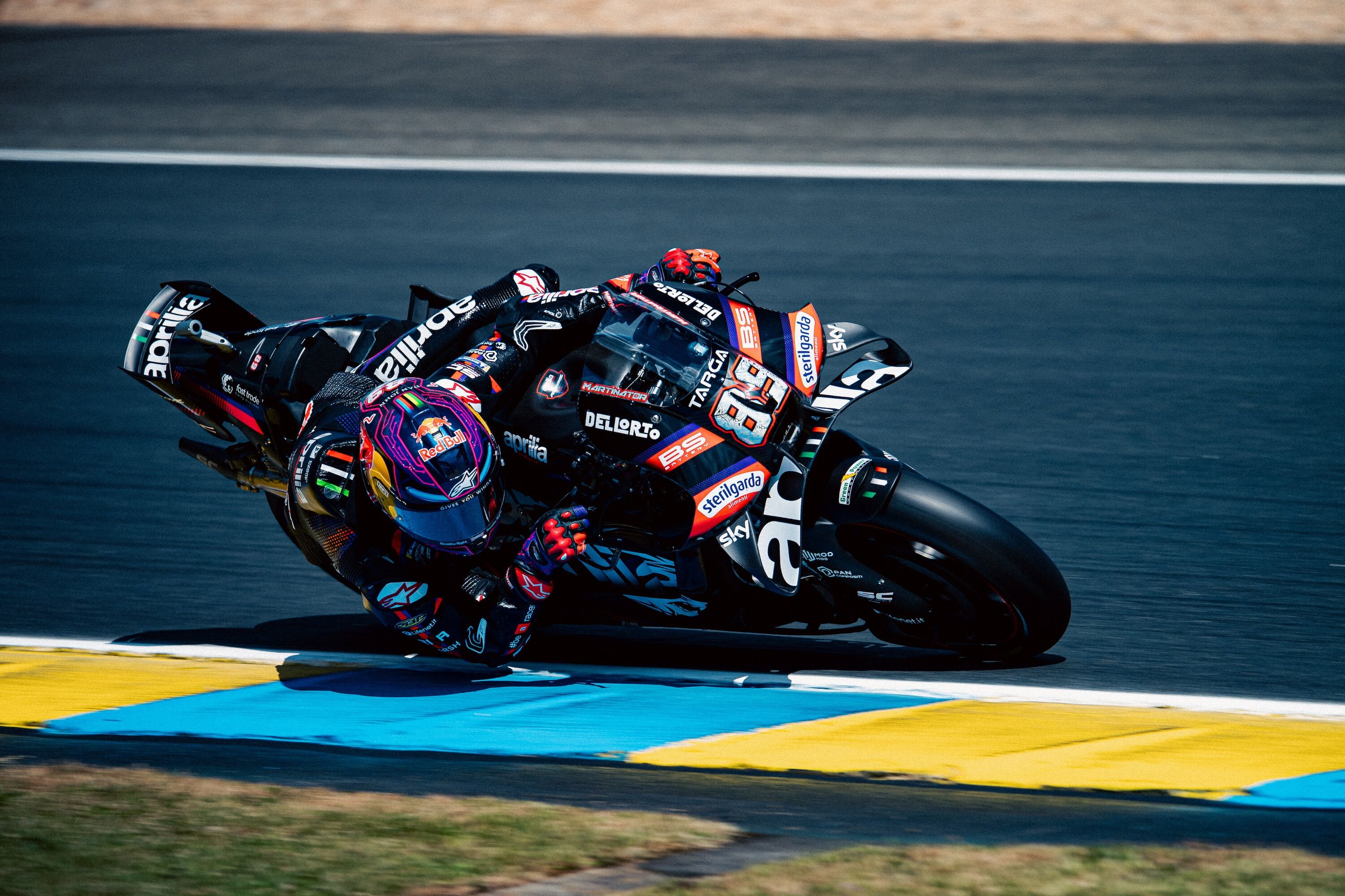 © Aprilia Racing Press Office