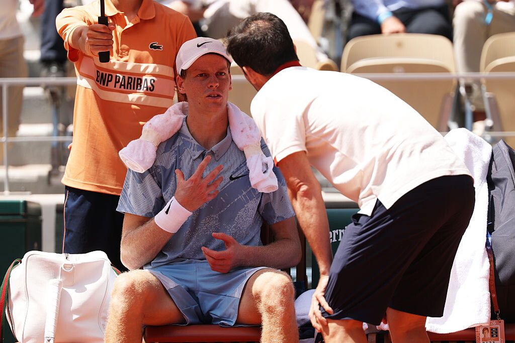 © Getty Images | Roland Garros, problemi fisici per Sinner