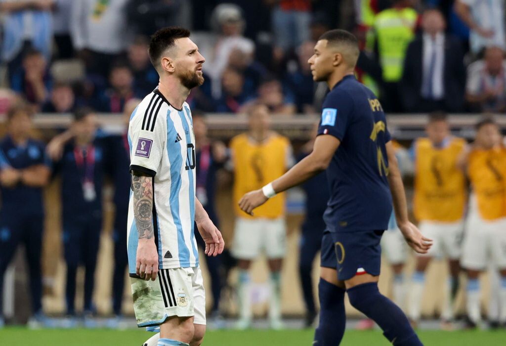 © Getty Images | Mbappé aveva superato Messi con la doppietta al Senegal, poi le cinque reti di Leo in due gare. E ora?