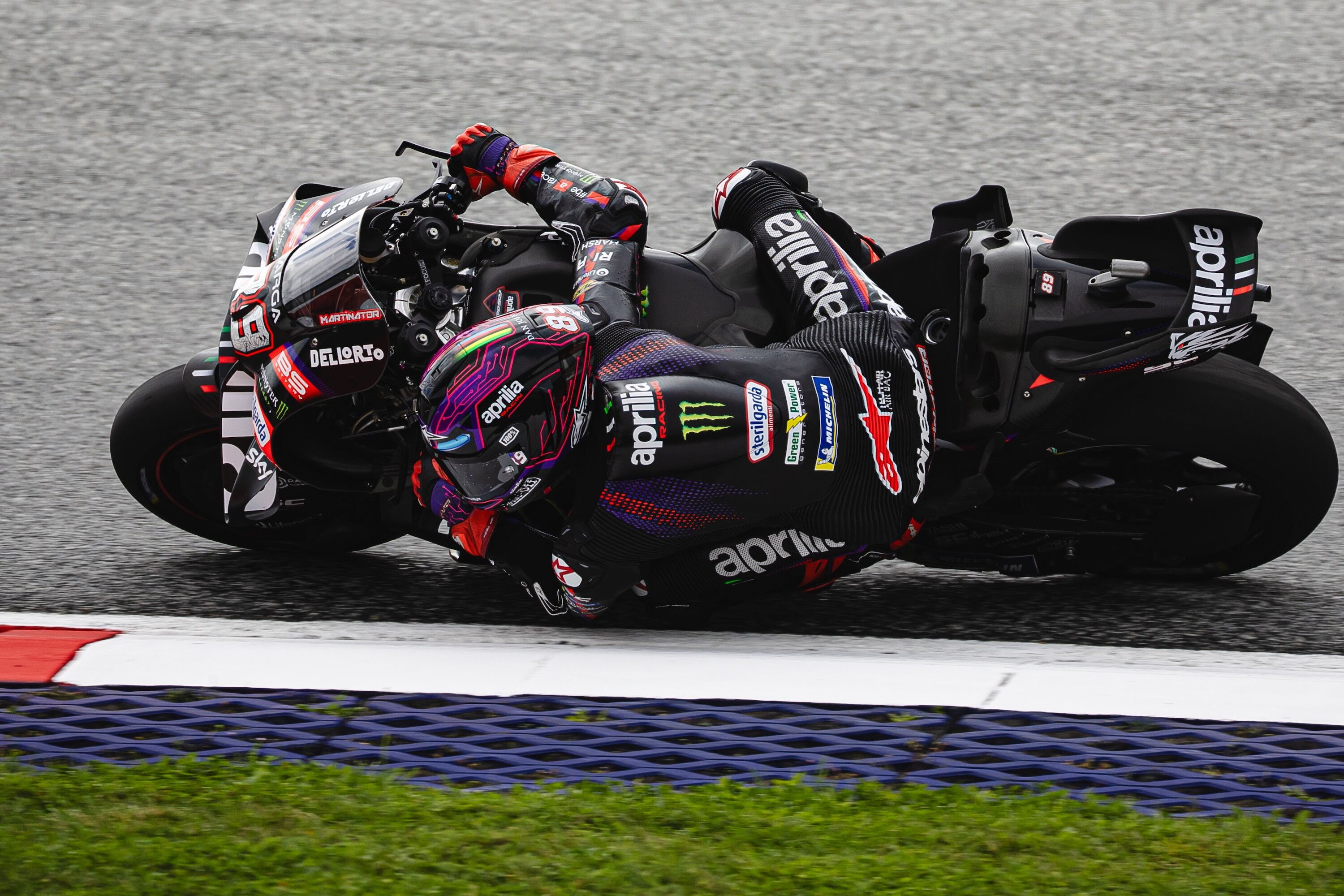 © Aprilia Racing Press Office