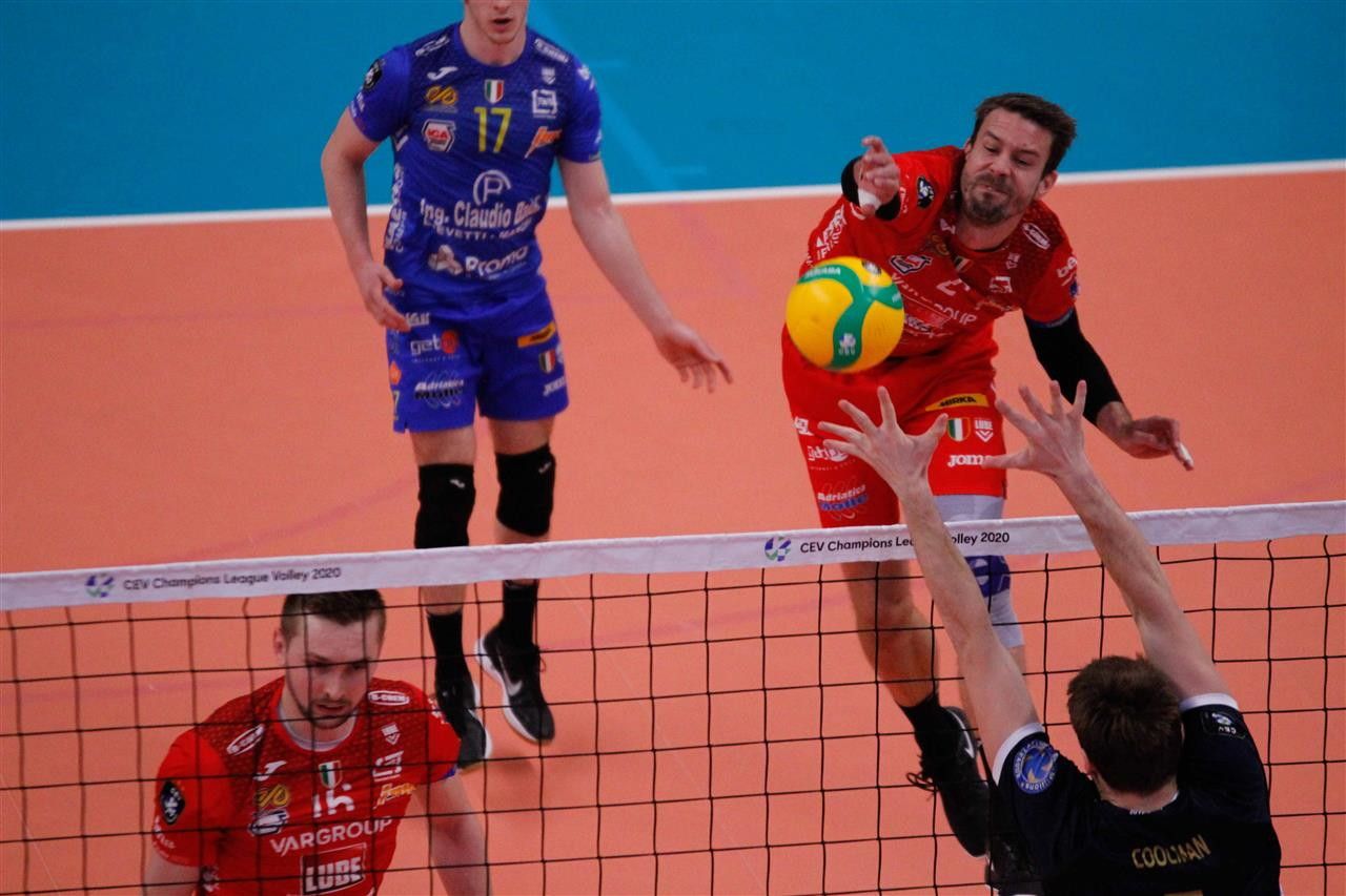 © CEV