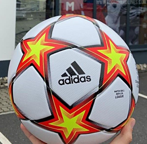Champions League ecco il nuovo pallone si chiama Pyrostorm Sportmediaset
