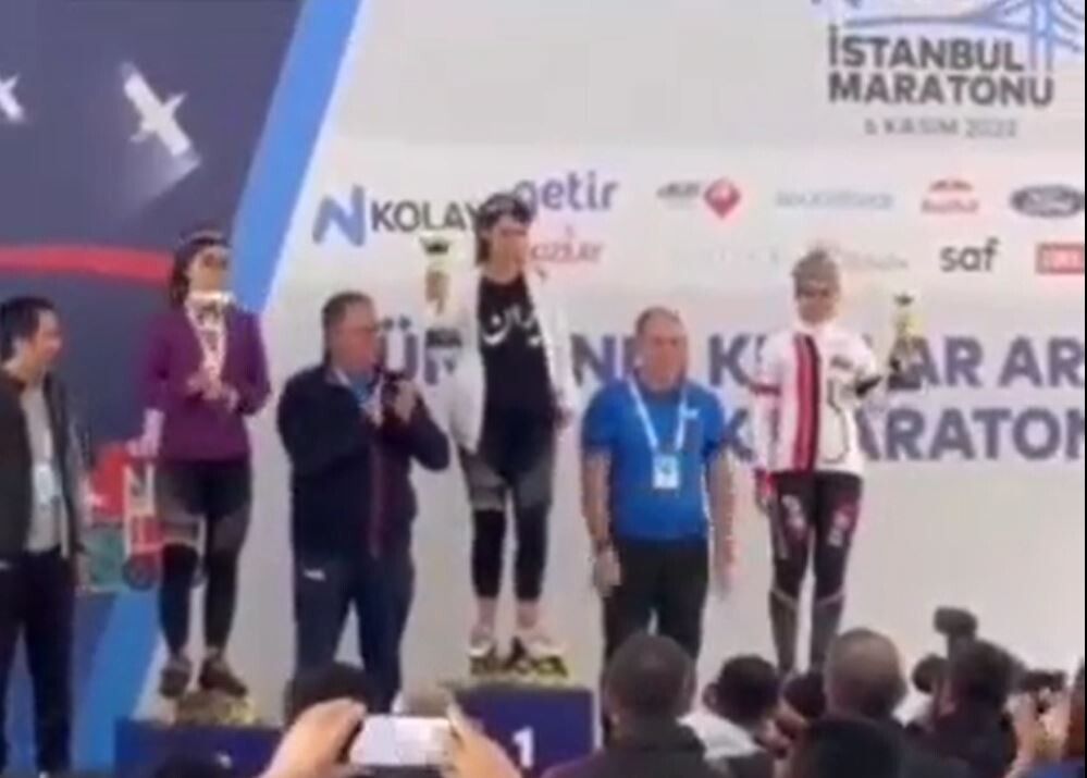 © Da video