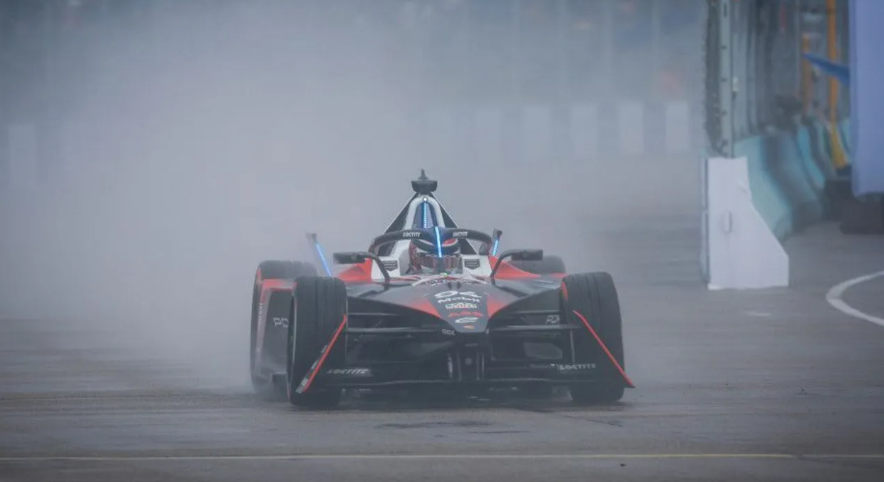© FormulaE