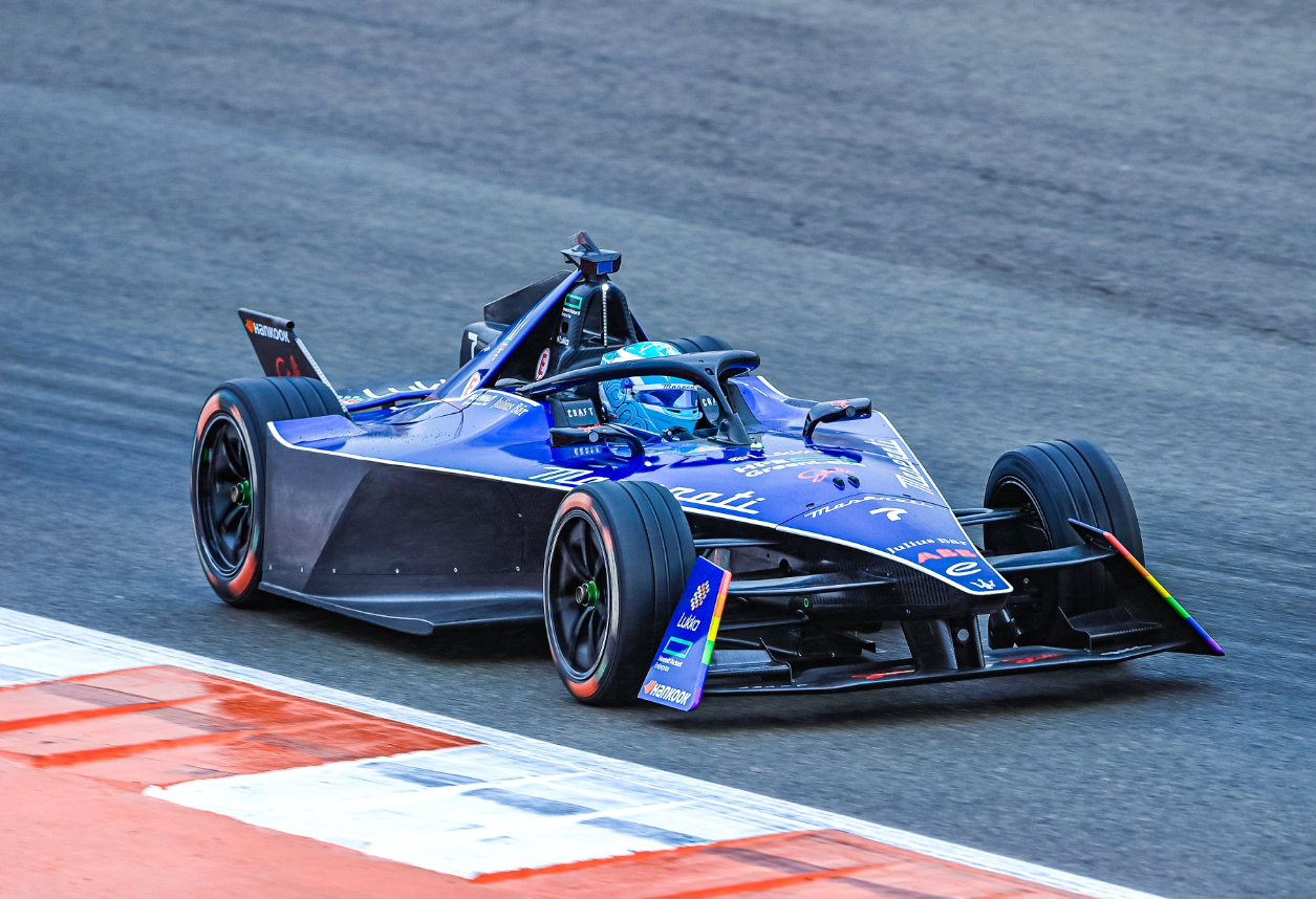 © FormulaE
